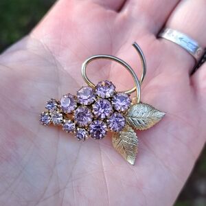 Vintage Gold Tone Pink Crystal Grape Cluster Brooch
